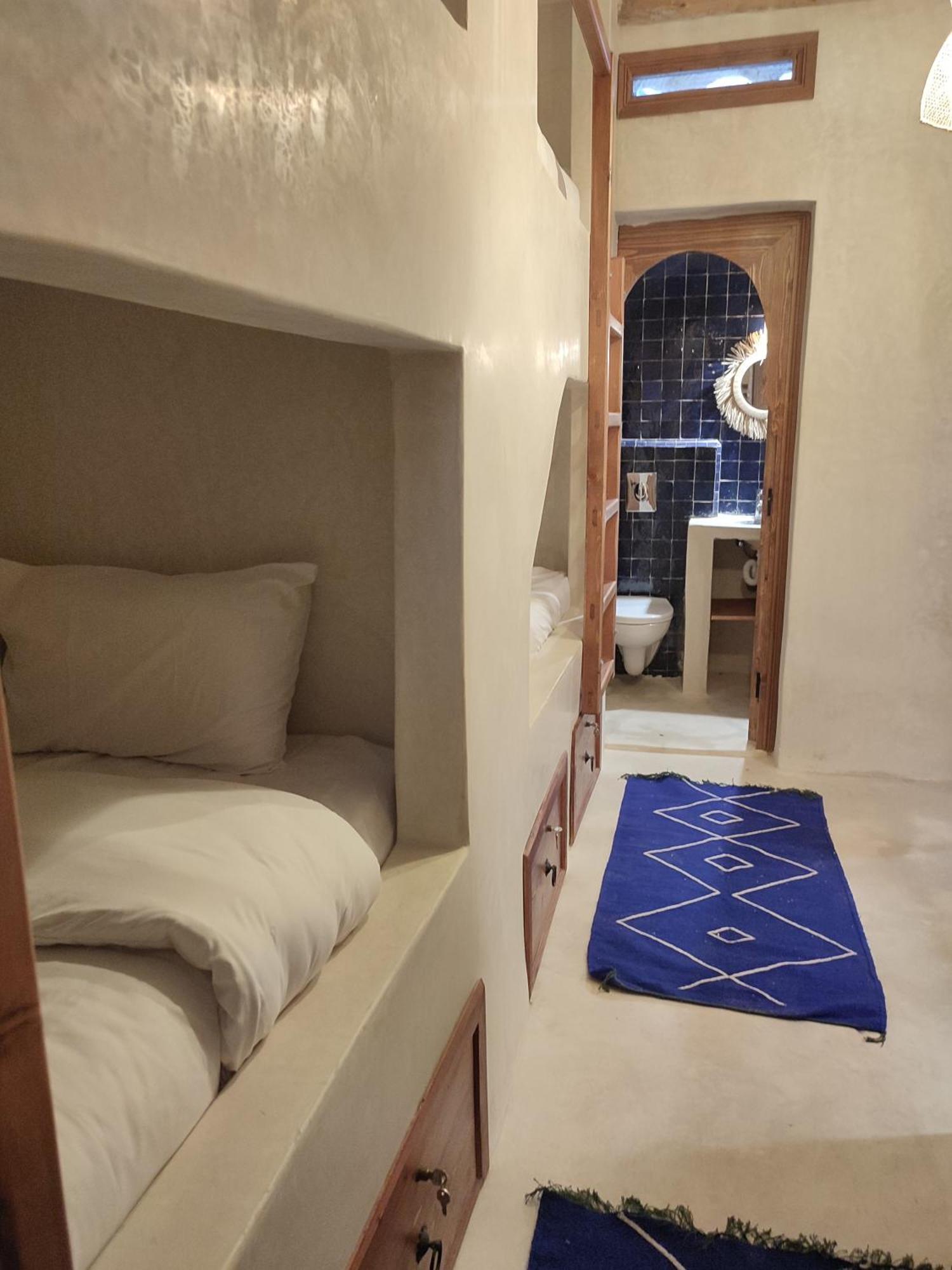 Private Room In Apartment Tov Taghazout Eksteriør bilde